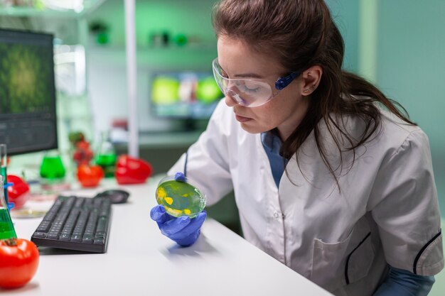 Jak skutecznie korzystać z materiałów edukacyjnych online, aby przygotować się do matury z biologii?